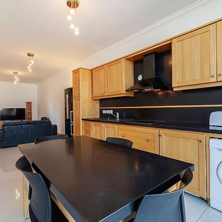 Comfortable Penthouse, Served With Lift, Wifi & Ac By 360 Estates Gzira Екстер'єр фото