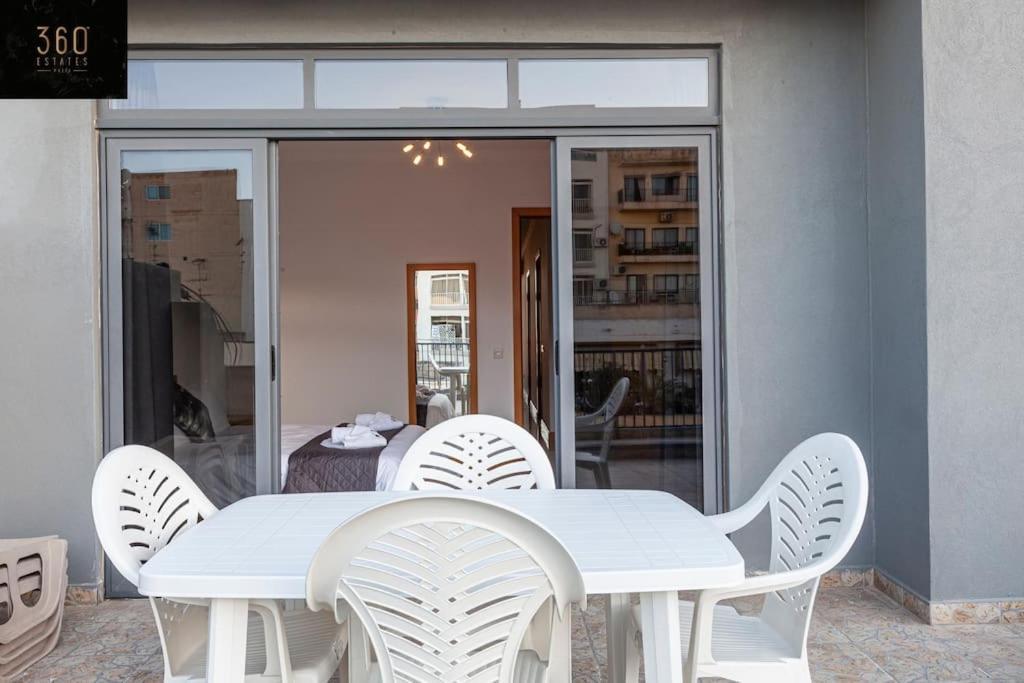 Comfortable Penthouse, Served With Lift, Wifi & Ac By 360 Estates Gzira Екстер'єр фото