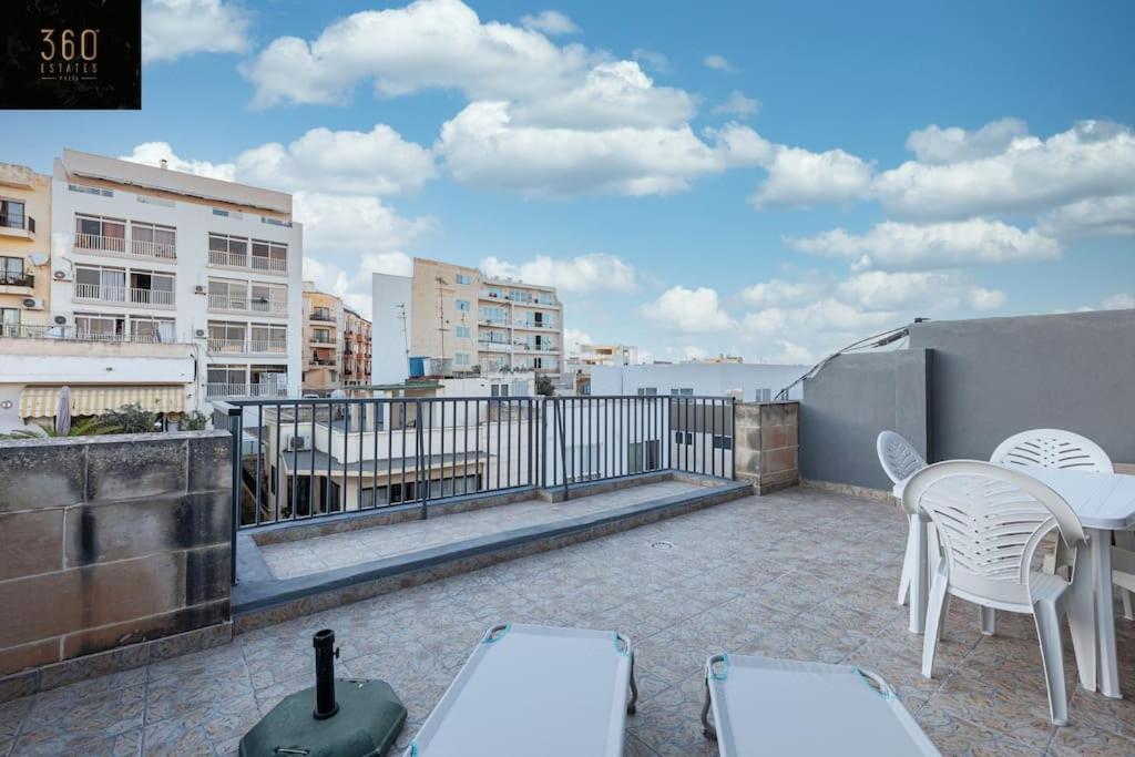 Comfortable Penthouse, Served With Lift, Wifi & Ac By 360 Estates Gzira Екстер'єр фото